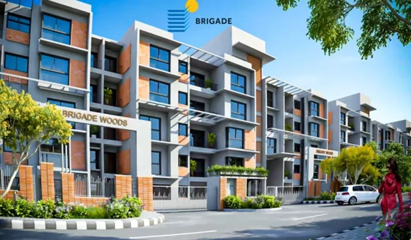 Brigade Lakecrest is 11 km away from Brigade Woods